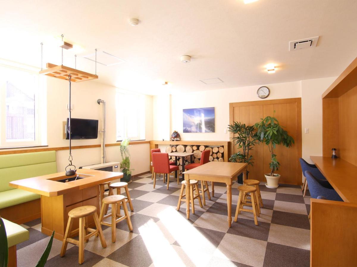 ลอดจ์ โกโรปกกูรุ Hotel โอมาการิ ภายนอก รูปภาพ